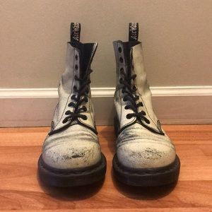 Dr. Martens Pascal Crackle Suede